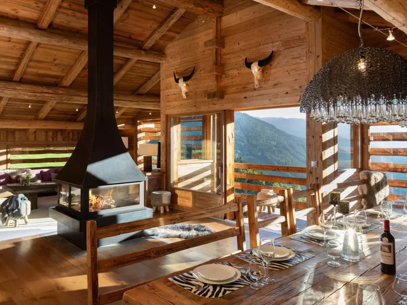 Chalet 1st slide (3)